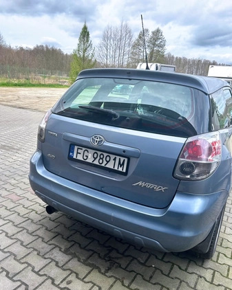 Toyota Matrix cena 4500 przebieg: 320000, rok produkcji 2006 z Moryń małe 67